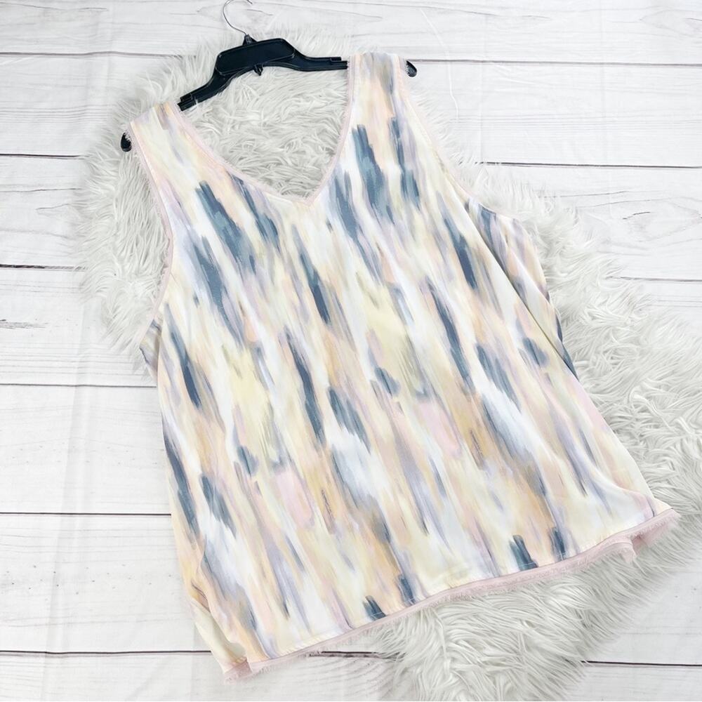 Torrid Georgette Women's Raw Edge Watercolor V-Neck Tank Blouse Size 3X - Picture 4 of 5